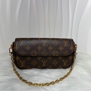LOUIS VUITTON Ivy WOC Monogram Canvas Shoulder Bag